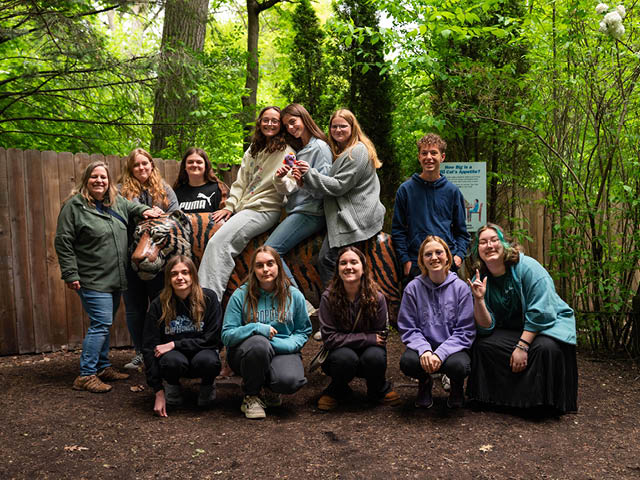 APW students explored the Rosamond Gifford Zoo as part of their ASL Distance Learning Class, using only ASL to communicate. 