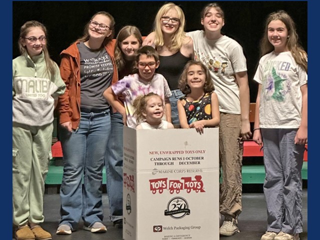  The Oswego Players’ Holiday Production Showcases Community Engagement
