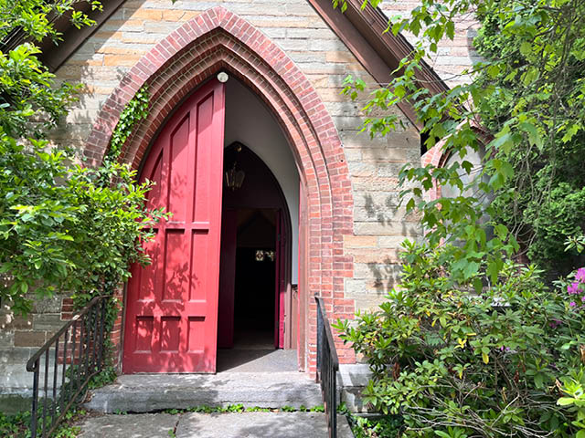Photo of the front doors of the former Grace Episcopal Church