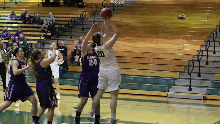 oswego womens basketball