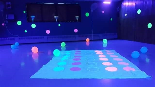 tween glow party