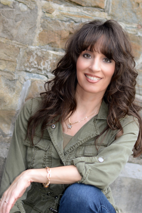 Sherry Anne Headshot 13007v