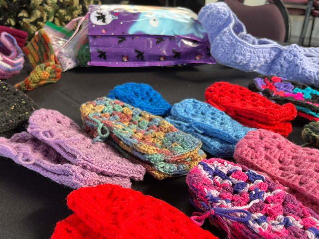 central square knit crochet group 11.20 12.18.2023