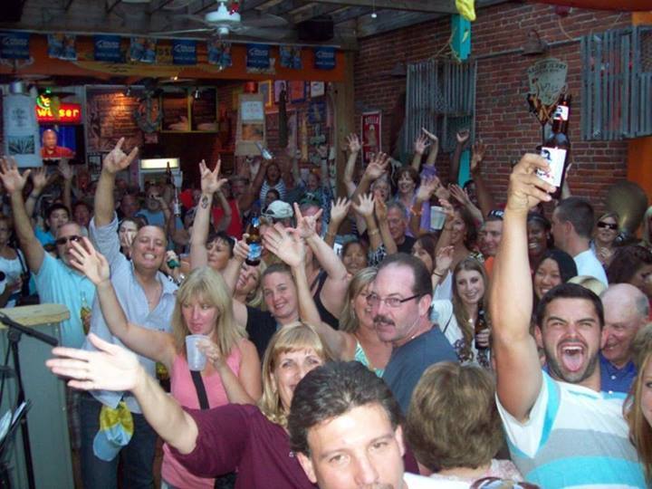 Spencers ali Crowd