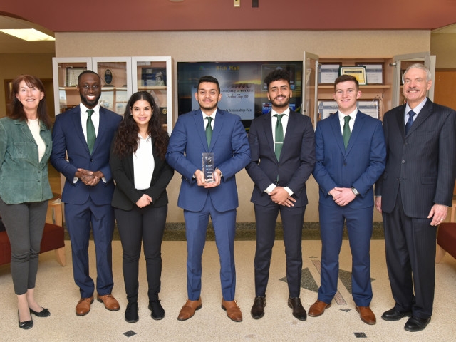 SUNY Oswego Team Places in Financial Research Competition