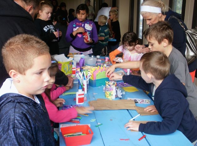 Kiwanis Club of Oswego: Helping the Community 