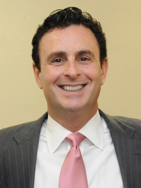 Business executive to speak at Oswego December graduation