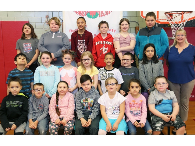 Fairgrieve Offers Glee Club Performance, Award Recognition