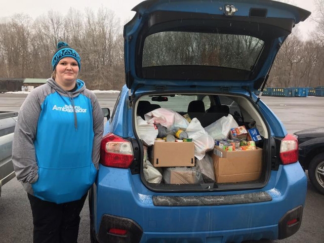 Subaru Ambassadors Aid OCO Nutrition Services