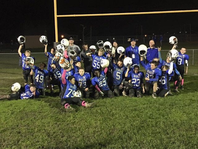 Oswego Pee Wee Buccaneers Advance to Playoffs in Syracuse