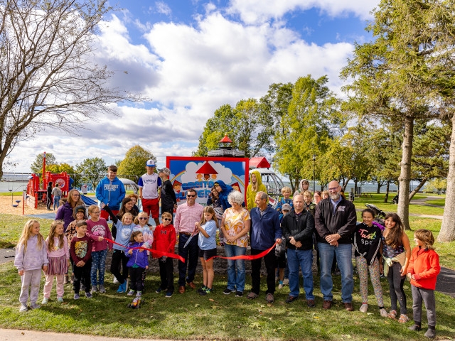 Mayor Barlow Announces Opening of New Breitbeck Park Playground