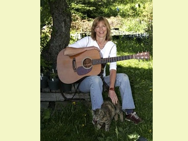 First Universalist Presents Colleen Kattau in Concert April 8th