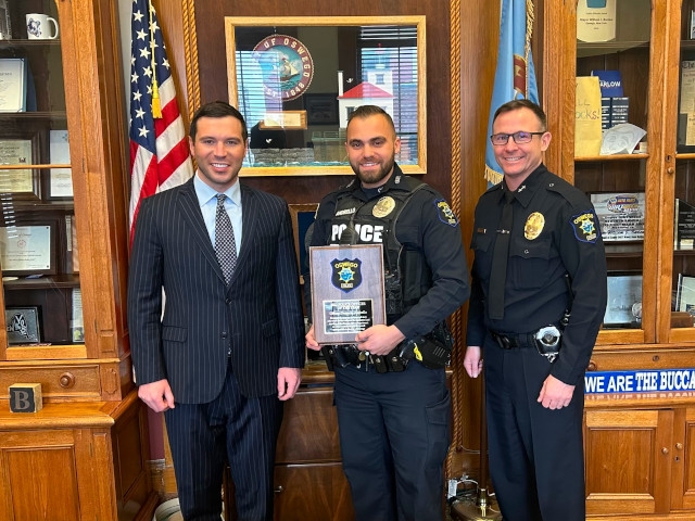 Mayor Barlow Announces Damario Andrello 2023 Police Officer of the Year