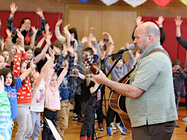 Kingsford Park Elementary School Embraces Mindfulness at Assemblies