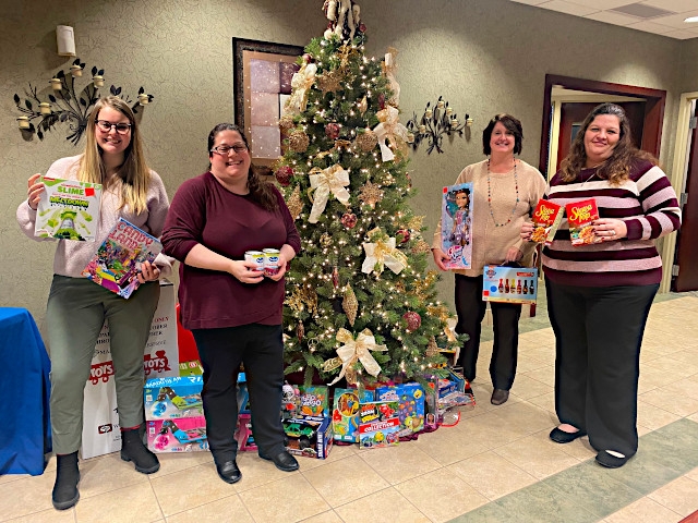 Compass Federal Credit Union Begins Month of Giving With Holiday Toy &amp; Food Drive