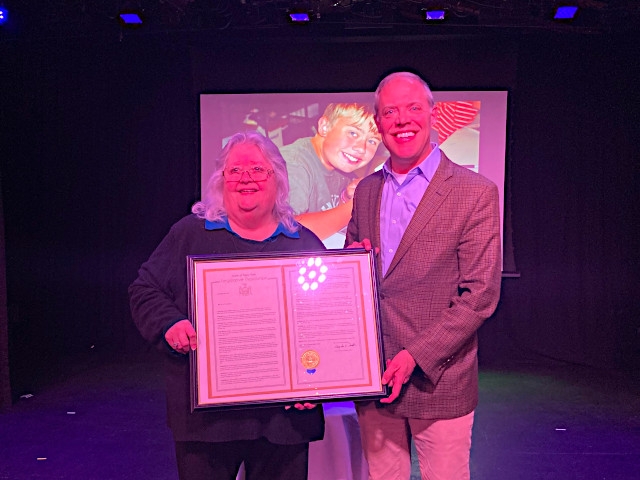 Leader Barclay Presents Nancy Fox With Assembly Resolution