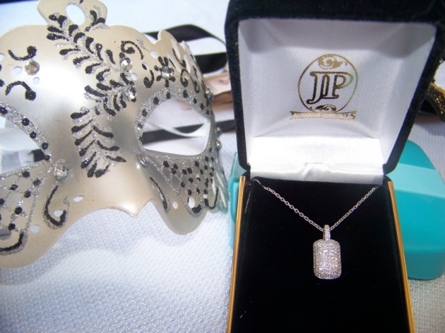 JP Jewelers adds Bling to CAC Fiesta Masquerade