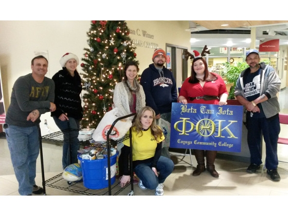 CCC Students Team Up to Sponsor Local Families