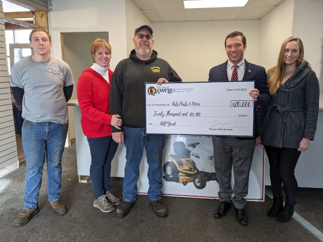 Mayor Barlow Announces $20,000 Grant For Art’s Parts N’ More