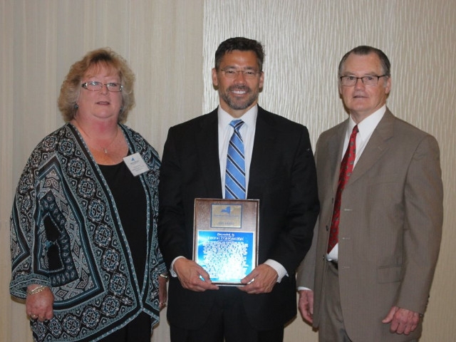 Operation Oswego County Presents 2017 Jobs Award to Exelon