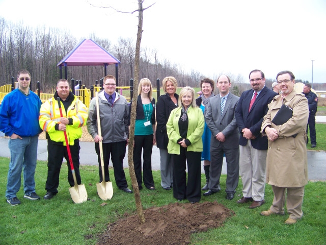 OCO Tree Planting Recognizes 2015 County Crime Victims