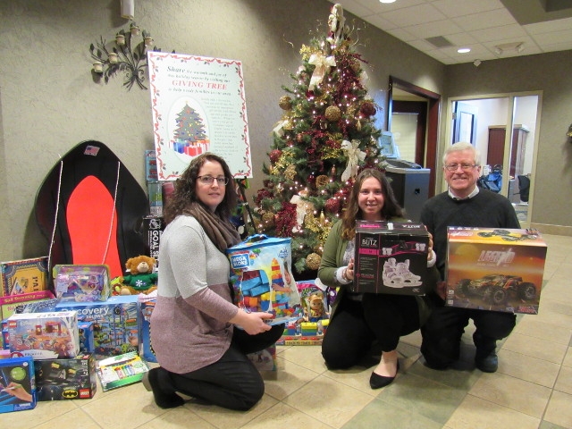 Compass FCU Giving Tree Donates Toys and Gifts to Children’s Fund