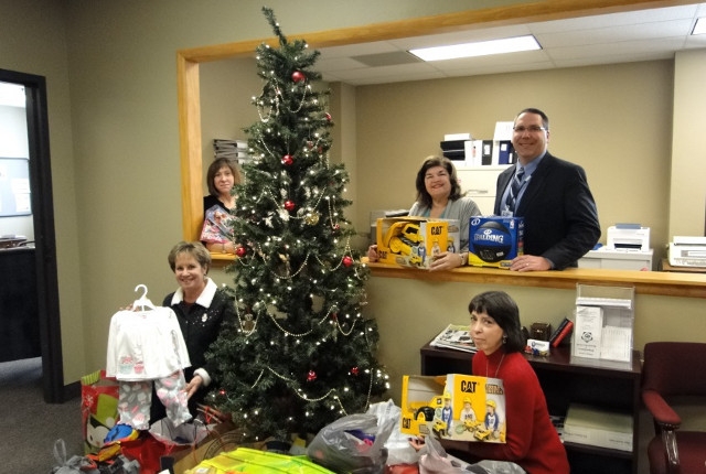 Ed Center Supports FPS Holiday Program