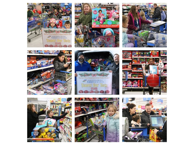 CER Student Council Members Help With A Community Christmas
