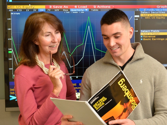 Student Club's Investment Research Boosts Value of Alumni Gifts