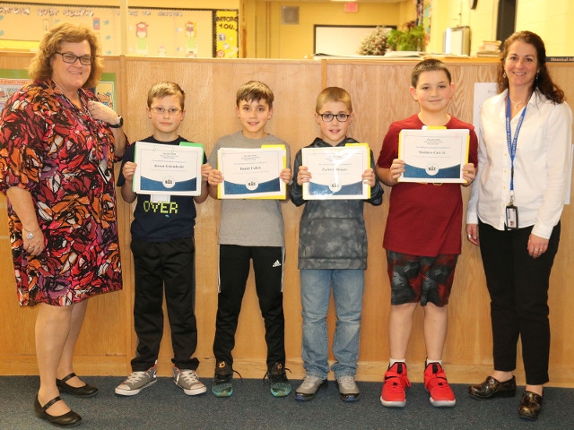Minetto Students Qualify for Spelling Bee Regional Finals