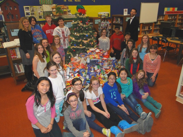 Salvation Army Benefits from OMS Decoration Contest