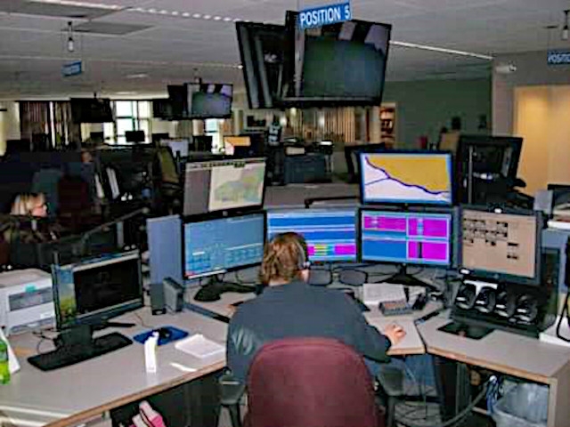 Become a 911 Telecommunicator and Help Your Community