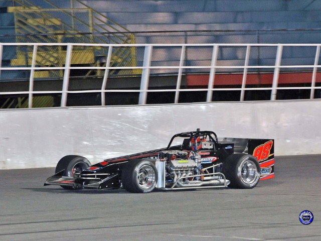 Brake Issues Sideline Tyler Thompson in Retro Oswego Supermodified Feature