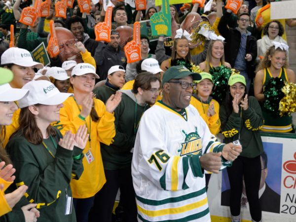 Alumni pride -- Al Roker, national weather anchor on NBC&#039;s TODAY and co-host of the 3rd hour of TODAY, returned to his alma mater of SUNY Oswego as the college set a Guinness World Record during the 2017 Rokerthon.